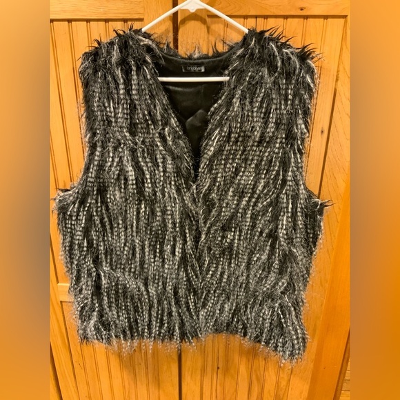 Lane Bryant Jackets & Blazers - Lane Bryant Black and Gray Faux Fur Vest Vintage